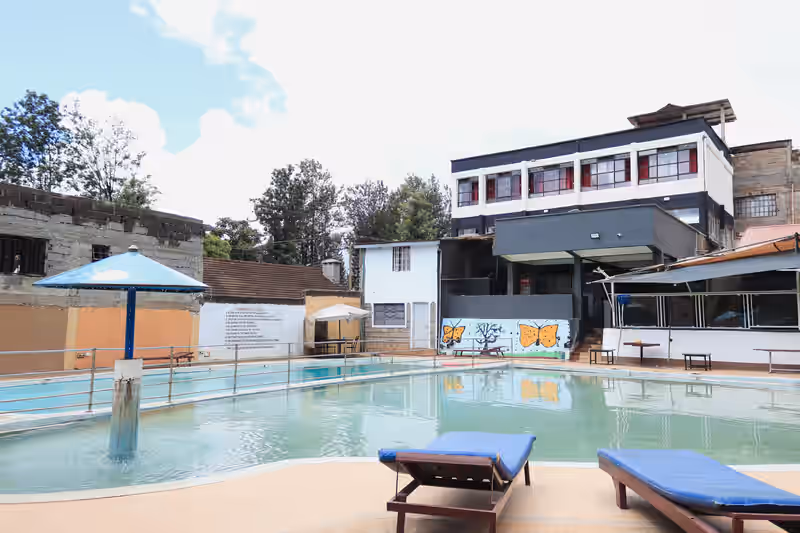 Oriental Palace swimming pool image