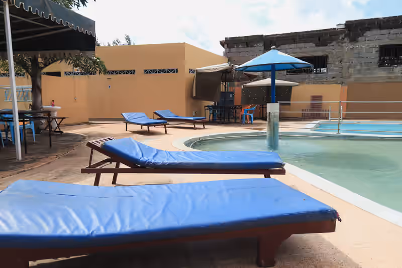 Oriental Palace swimming pool image